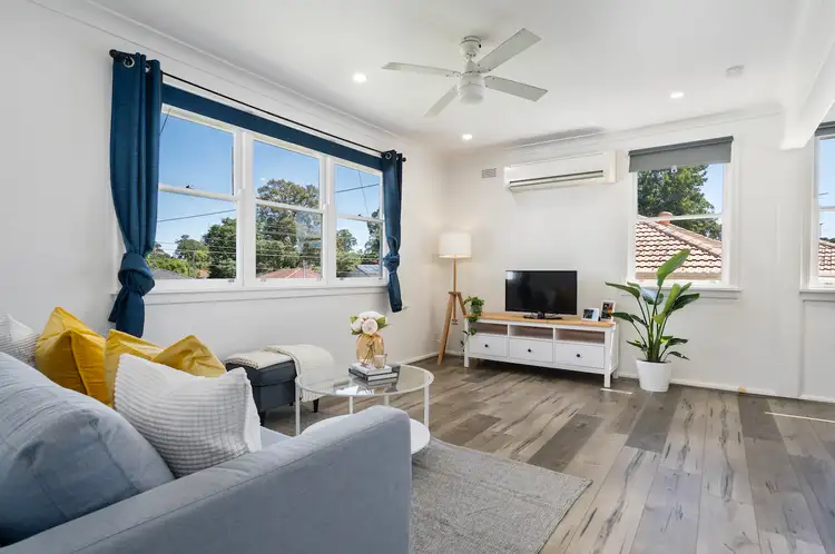 51 Lucena Crescent, Lethbridge Park NSW 2770