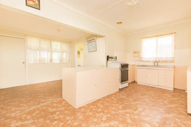 Second view of Homely house listing, 5 Gum Street, Red Cliffs VIC 3496