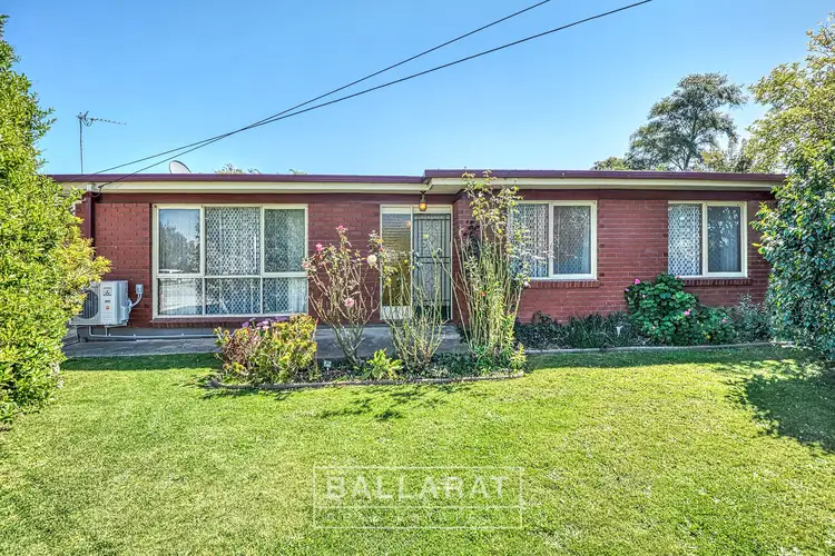 34 Rowlands Street, Sebastopol VIC 3356