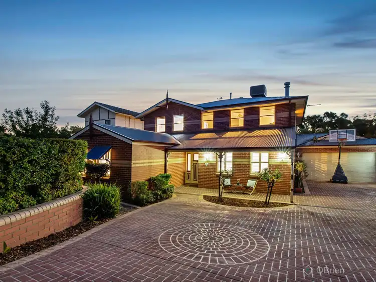 11 Normanton Place, Berwick VIC 3806