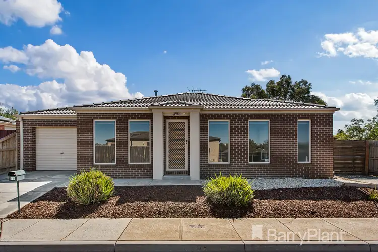Main view of Homely unit listing, 15/20-22 Roslyn Park Drive, Harkness VIC 3337