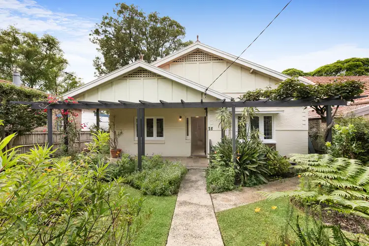 35 Woonona Road, Northbridge NSW 2063