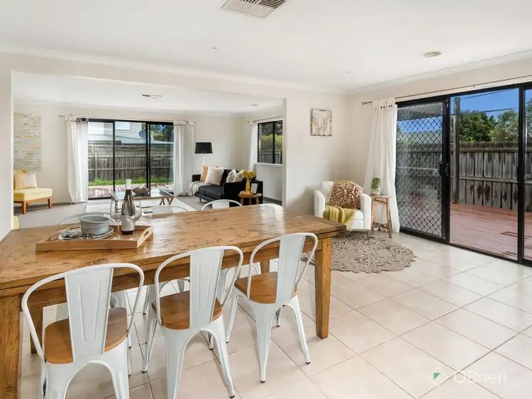 54 Diamond Parade, Skye VIC 3977