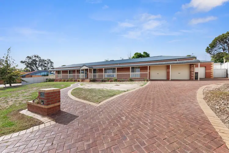 5 David Court, Kennington VIC 3550