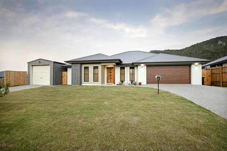 6 Arnold Court, Cannonvale QLD 4802