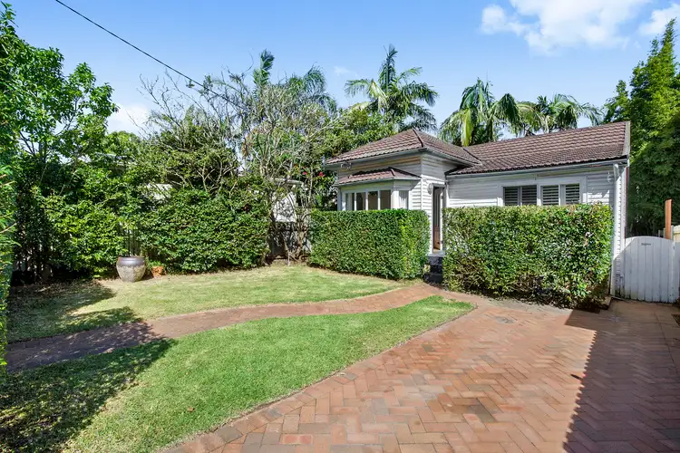 2 Wyuna Avenue, Freshwater NSW 2096