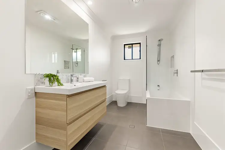 5 Marbura Court, Daisy Hill QLD 4127