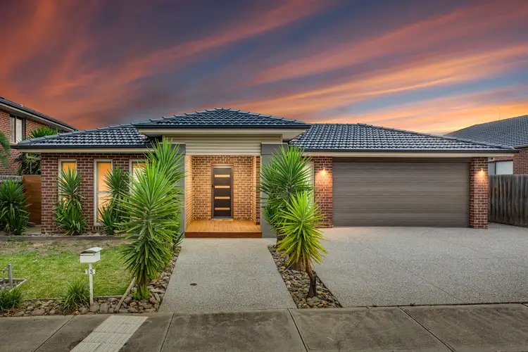 13 John Robert Place, Taylors Hill VIC 3037