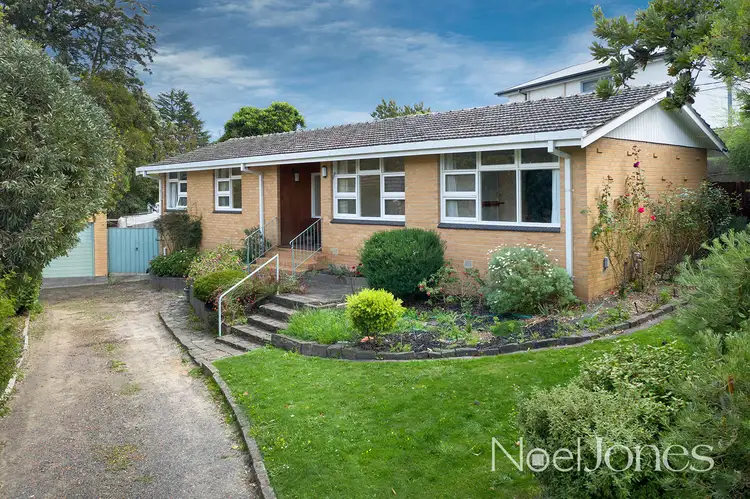 Second view of Homely house listing, 10 Lauriston Court, Ringwood VIC 3134