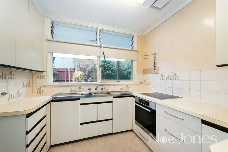Fourth view of Homely house listing, 10 Lauriston Court, Ringwood VIC 3134