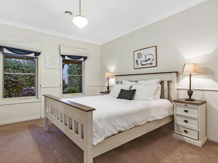 Fifth view of Homely house listing, 2 Sorrento Avenue, Berwick VIC 3806