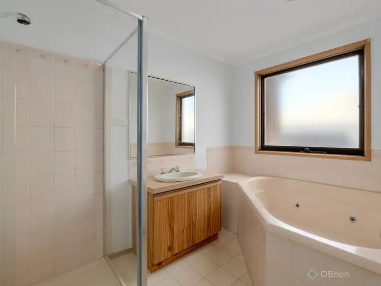 Sixth view of Homely unit listing, 1/18-20 Tamarisk Road, Narre Warren VIC 3805