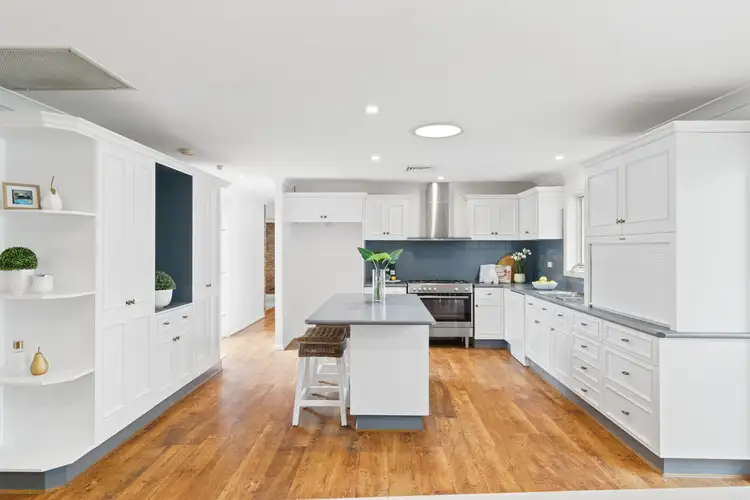 8 Francis Byrnes Road, Jilliby NSW 2259
