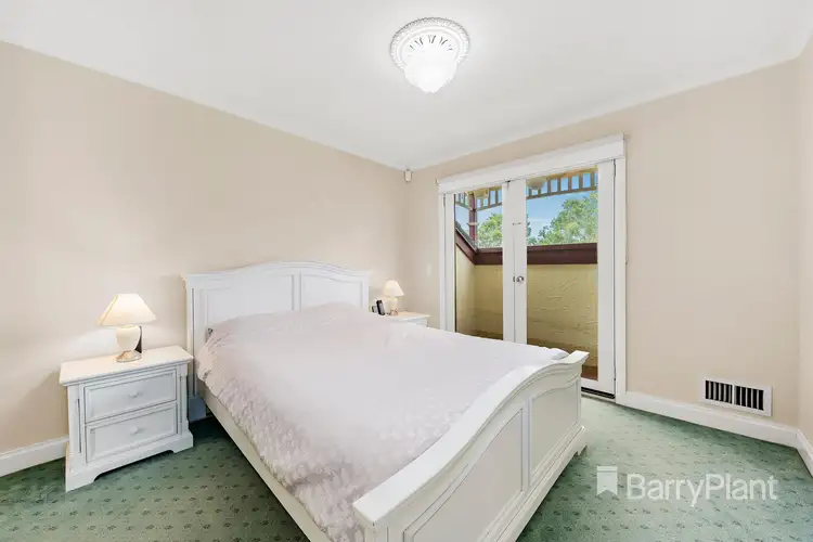 Sixth view of Homely house listing, 10 Viewbank Place, Mill Park VIC 3082