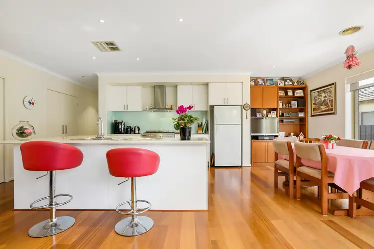 25 Vernon Close, New Gisborne VIC 3438