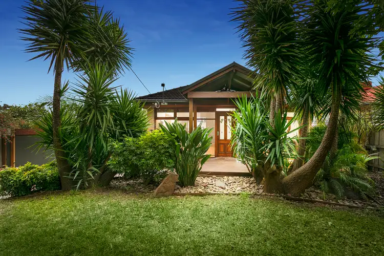 30 Leighton Crescent, Fawkner VIC 3060