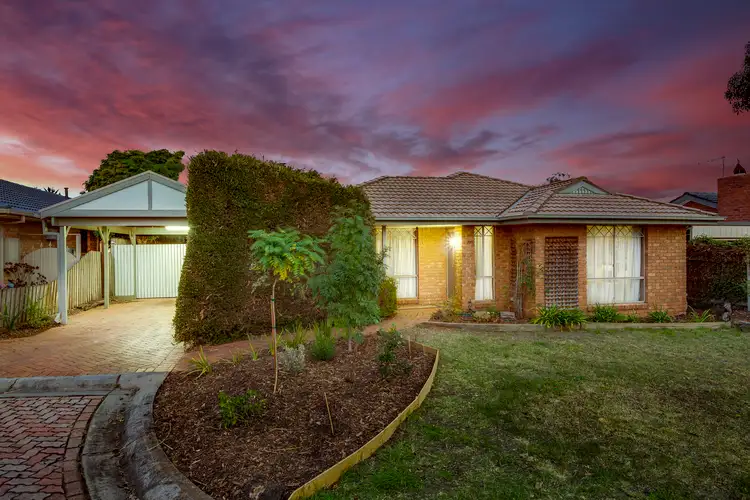 12 Poltava Walk, Delahey VIC 3037