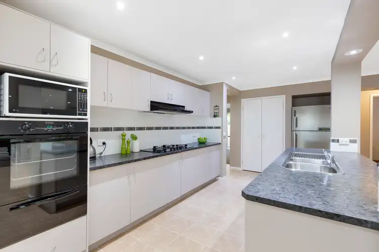 Fifth view of Homely house listing, 4 The Willows, Hillside VIC 3037
