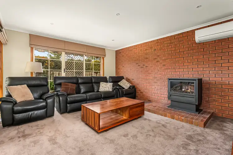 Fifth view of Homely house listing, 32 Meade Way, Sydenham VIC 3037