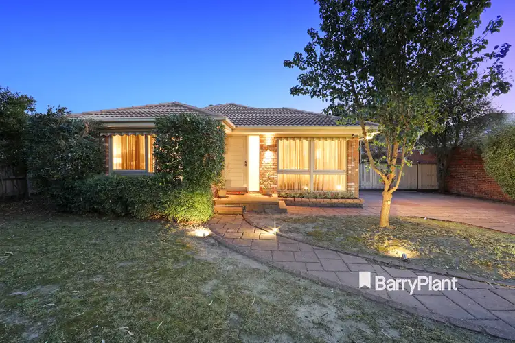13 Bridgewater Way, Rowville VIC 3178