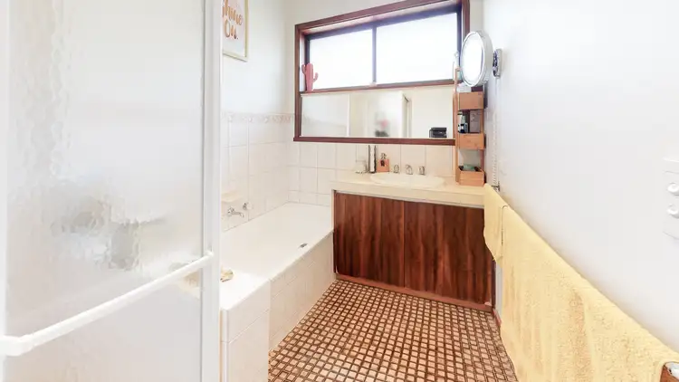 Sixth view of Homely unit listing, 2/25 Phillip Street, Traralgon VIC 3844
