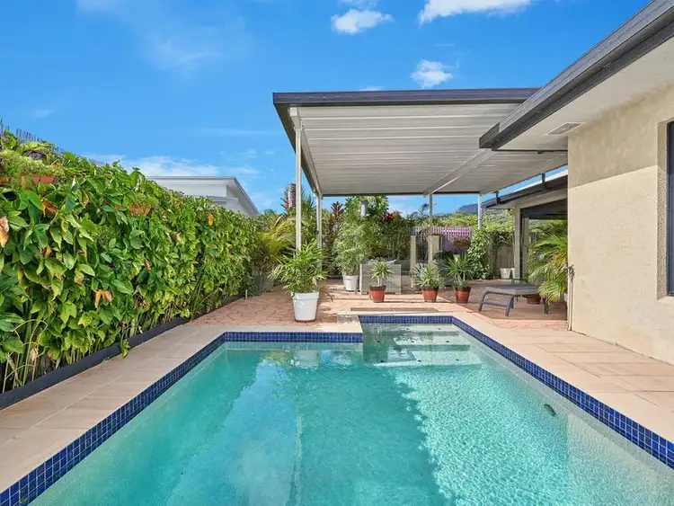 17 Seaways Street, Trinity Beach QLD 4879