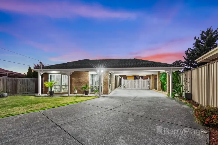 16 Palace Court, Kings Park VIC 3021