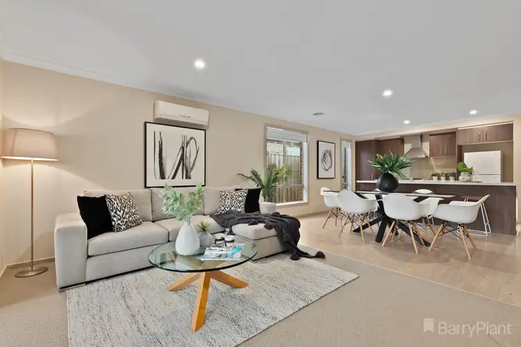 91 Caversham Drive, Pakenham VIC 3810