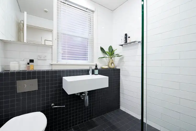 Fifth view of Homely apartment listing, 8/21 St Neot Avenue, Potts Point NSW 2011