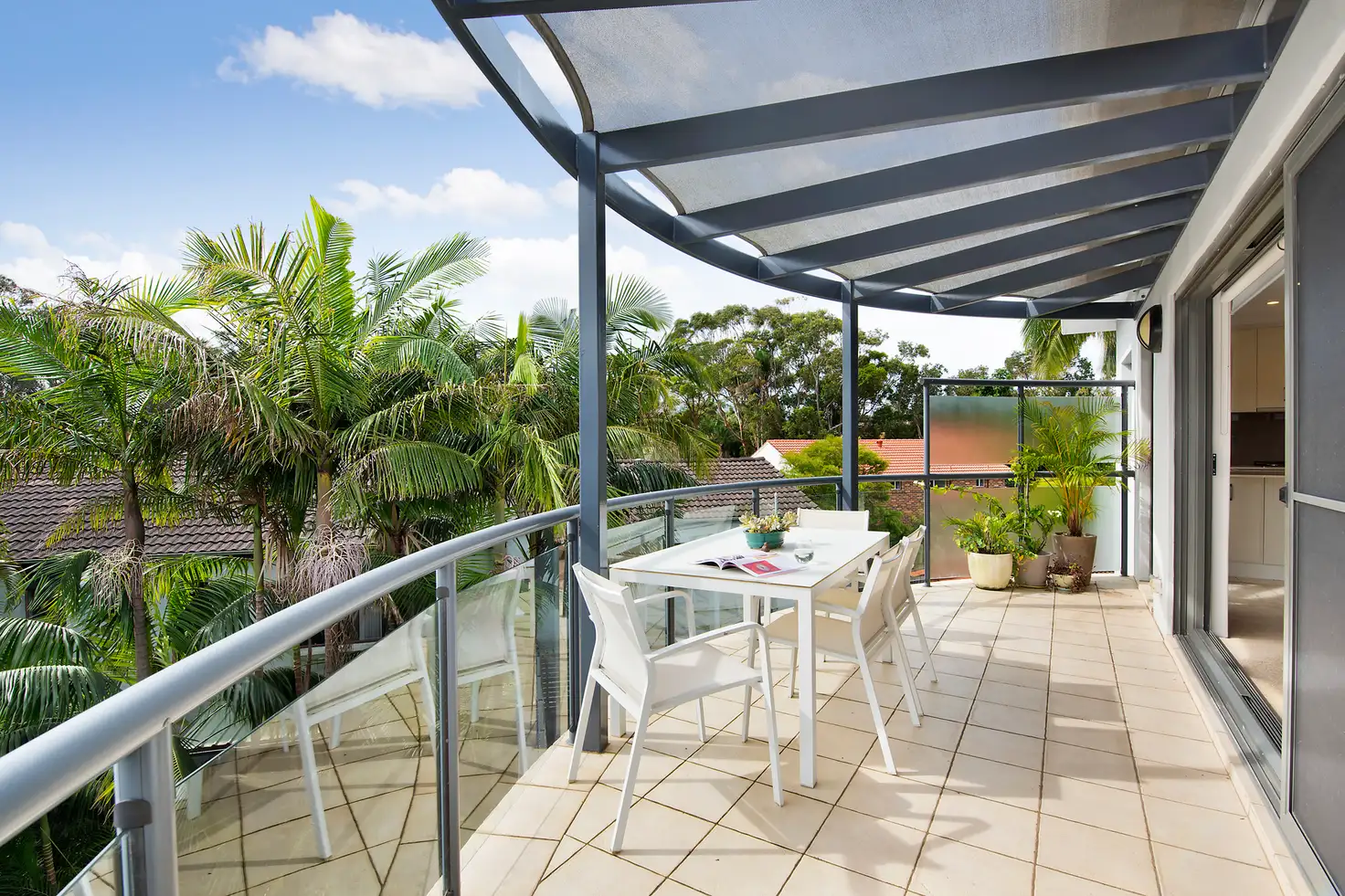 Main view of Homely unit listing, 2/13 Wellington Street, Narrabeen NSW 2101