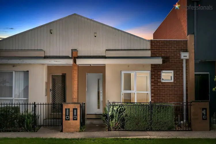 9/30-40 College Street, Caroline Springs VIC 3023