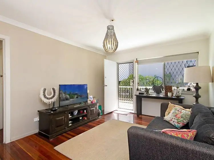 6/2 Haig Street, Kirra QLD 4225