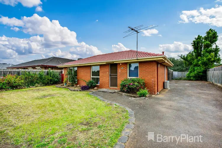 1/33 Bennett Street, Melton South VIC 3338