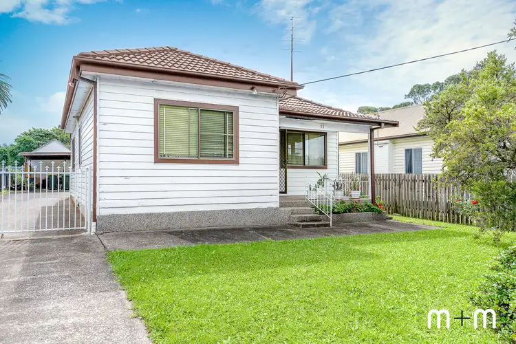 11 The Avenue, Corrimal NSW 2518