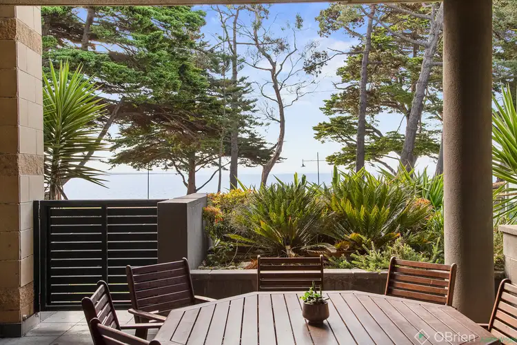 3/4 The Esplanade, Cowes VIC 3922