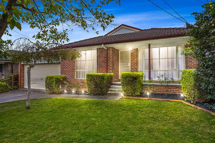 1/8 Farnham Road