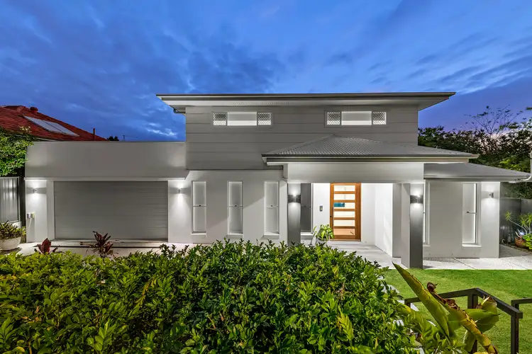 45 Layard Street, Holland Park QLD 4121