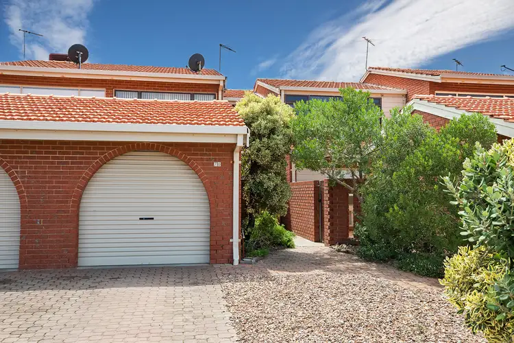 4/70 Sandpiper Place