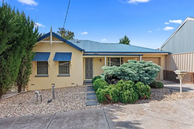 2/17 Steane Street, Kennington VIC 3550