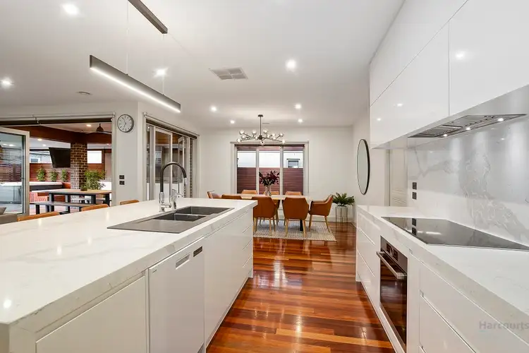 Fifth view of Homely house listing, 4 Visage Drive, South Morang VIC 3752