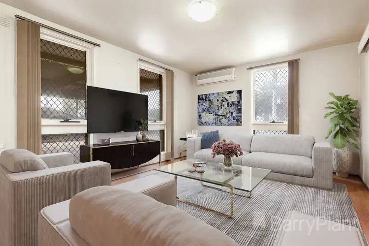 Fifth view of Homely house listing, 32 Kingsclere Avenue, Keysborough VIC 3173
