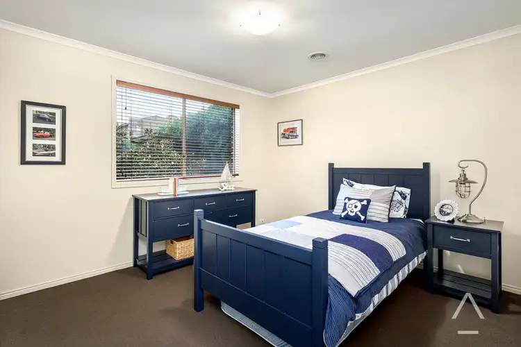 Fifth view of Homely house listing, 2 Indigo Close, Greensborough VIC 3088