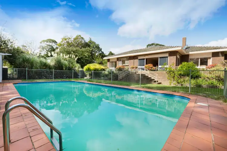 Second view of Homely house listing, 6 Livingstone Court, Mount Eliza VIC 3930