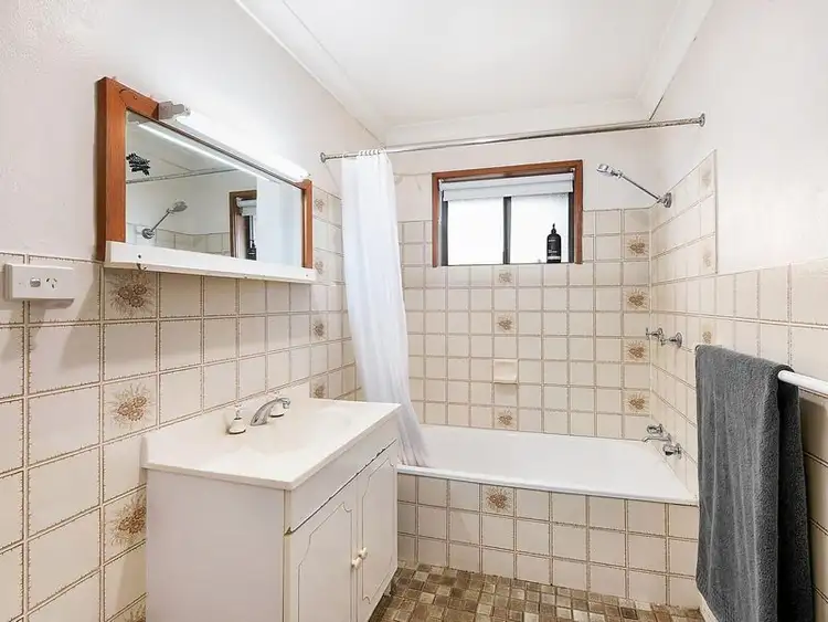 Fifth view of Homely house listing, 1/70A Lawson Street, Mudgee NSW 2850