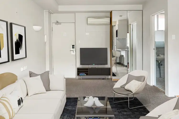 Main view of Homely studio listing, 429/4-14 Roslyn Gardens, Elizabeth Bay NSW 2011