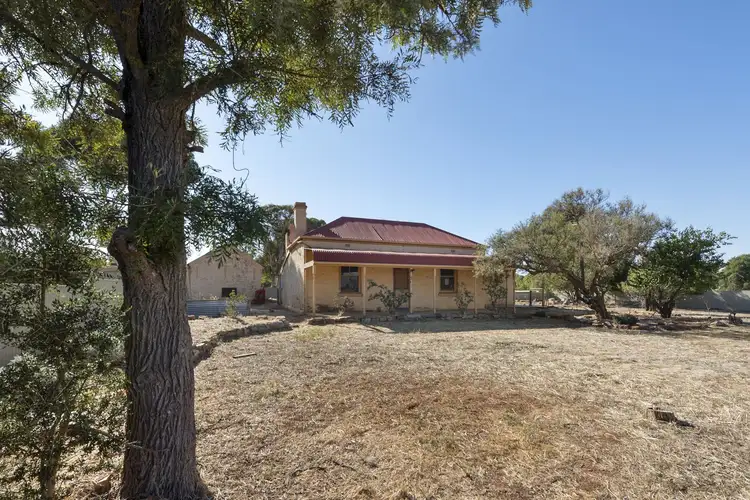 33 Bowling Club Road, Booborowie SA 5417