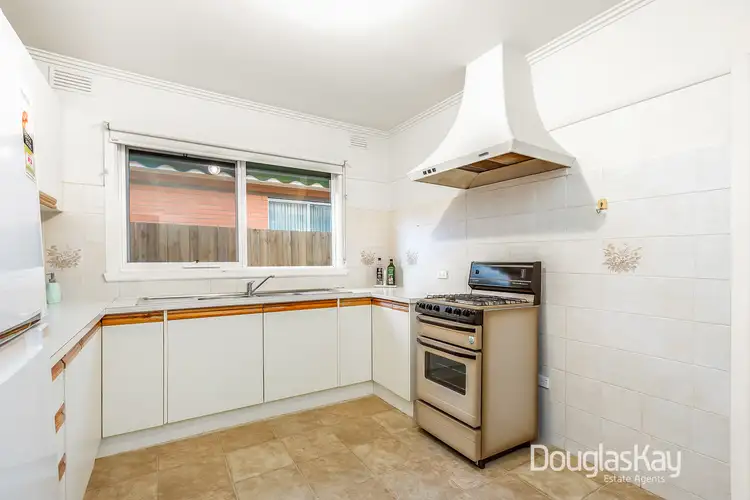 Fifth view of Homely house listing, 10 Kathleen Court, Sunshine VIC 3020