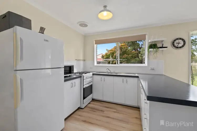 Fifth view of Homely unit listing, 2/14 Cyprus Place, Pakenham VIC 3810