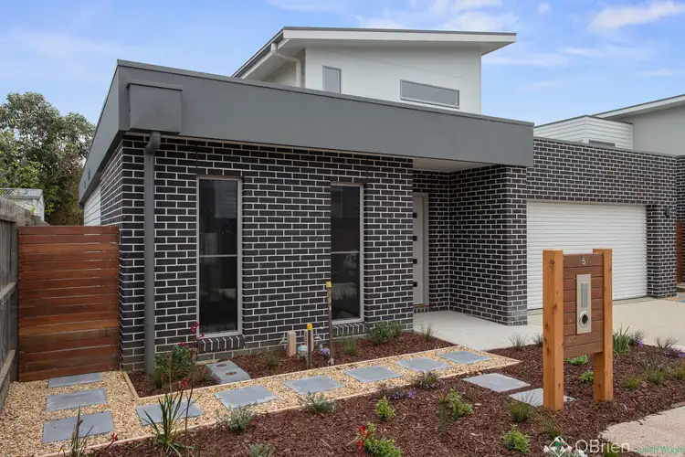 5 Birch Crescent, Cowes VIC 3922