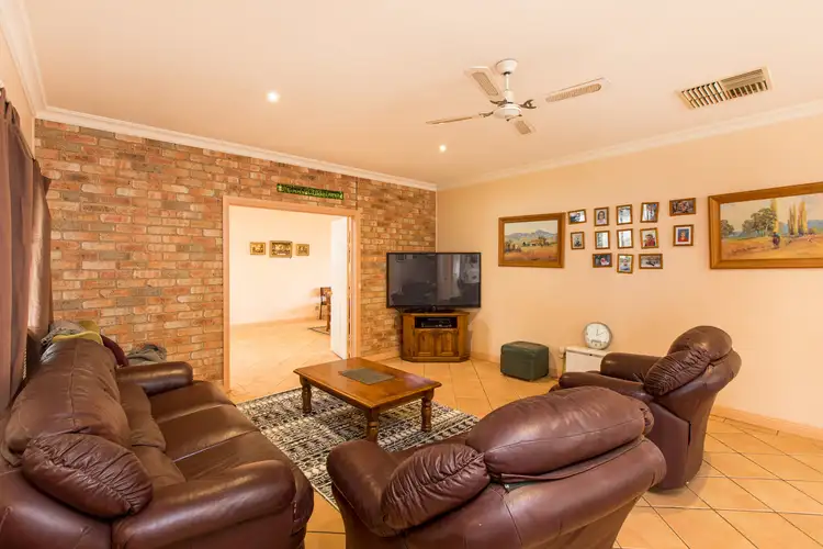 Fifth view of Homely house listing, 8 Explorer Drive, Mildura VIC 3500